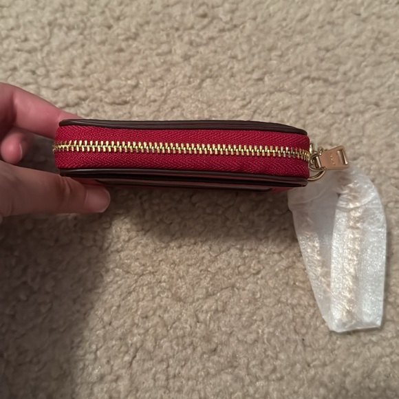 Coach Zip Card Case Size OS Color Red Gold - Picture 5 of 6
